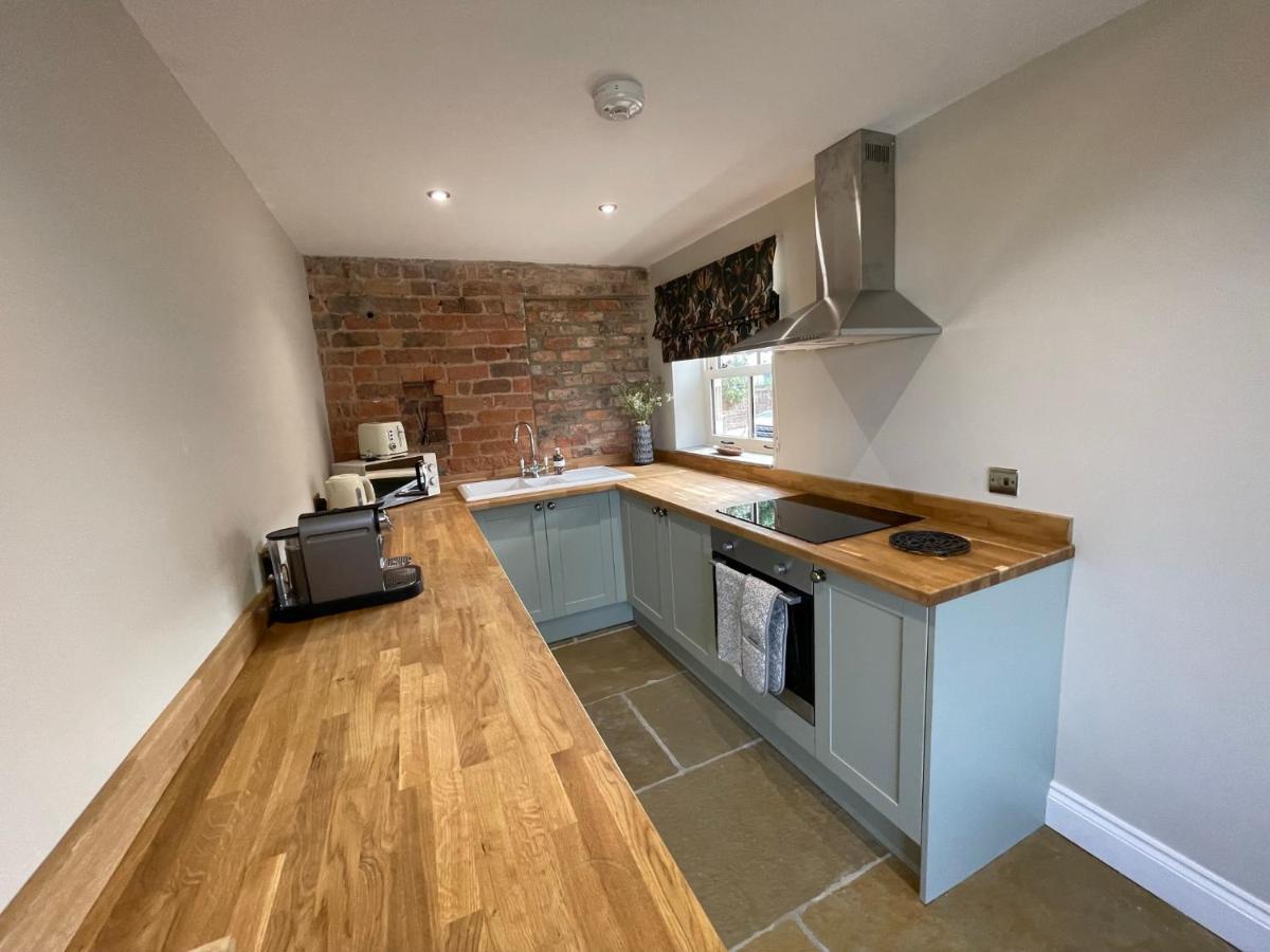 Converted Bullamoor Barns, Apartment *
